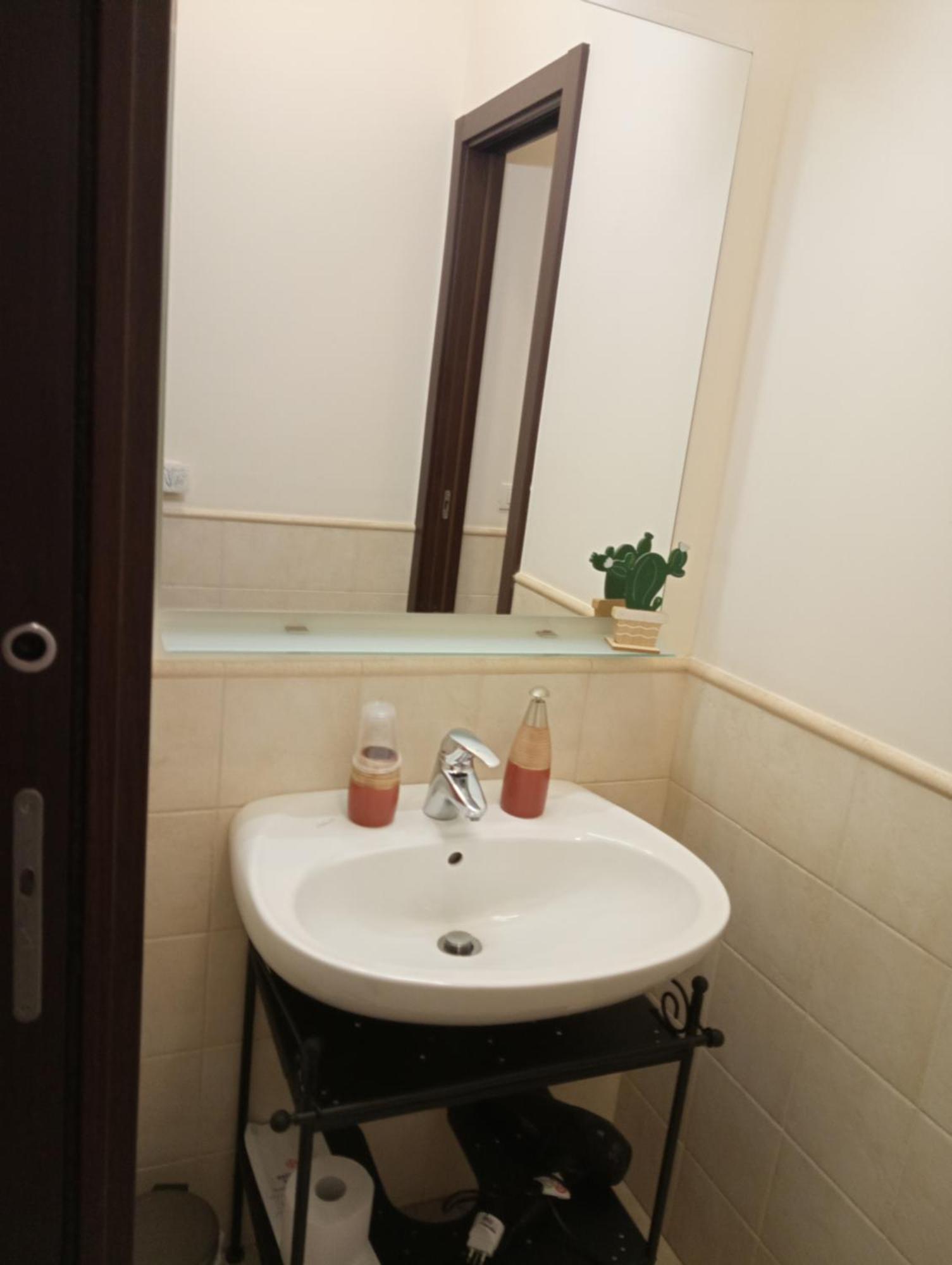 Kaktus B&B Bari Exteriör bild