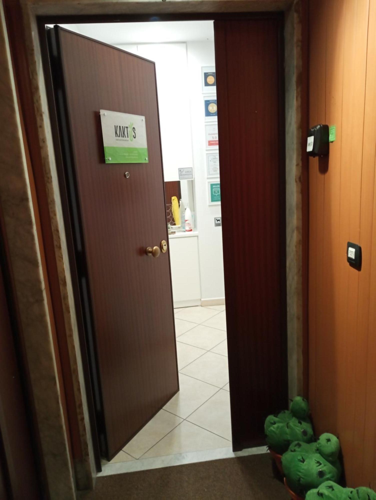 Kaktus B&B Bari Exteriör bild
